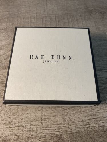 Rae Dunn 18” Rhodium Plated LIVE THE MOMENT. Necklace BNIB~ CLASSY & UNIQUE!￼