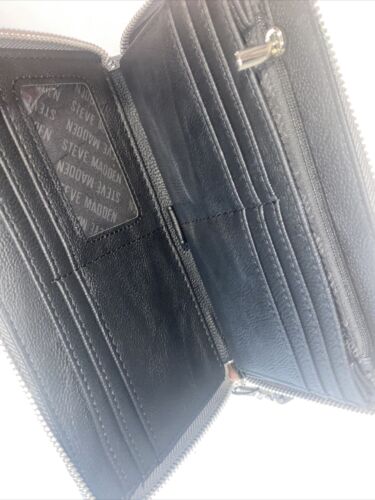 STEVE MADDEN WALLET WRISTLET GRAY BZIPPY ~ORGANIZER￼~ SOFT TEXTURE~CLASSY