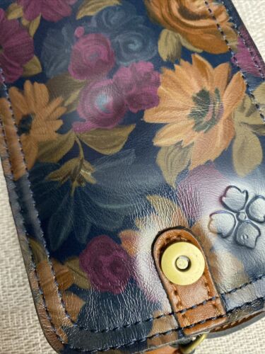 Patricia Nash Ariena Peruvian Painting Leather Crossbody Phone Carry Case NEW