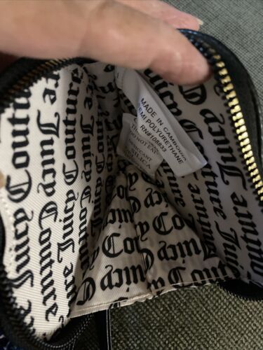 JUICY COUTURE ~OFF THE CHAIN HEART COIN CASE~WRISTLET BLACK JUICY LOGO~ UNIQUE!