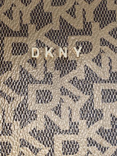 DKNY Gigi Tote Signature Logo Vanilla/Brown  Gold Hardware MSRP $178.00 ELEGANT