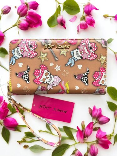 Betsey Johnson Zip Around Wristlet Wallet SKULLS~Multicolor~All Year HALLOWEEN!￼