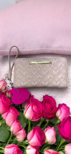 Betsey Johnson Zip Around Wallet/Wristlet Stitch Hearts 💕 MBJ1000X PINK CUTE!!!