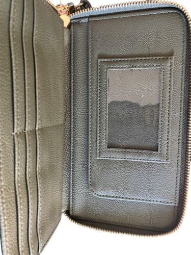 Betsey Johnson Zip Around Wristlet Wallet SKULLS~Military Green~HALLOWEEN~UNIQUE