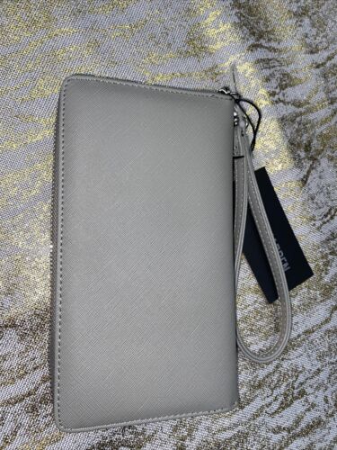 STEVE MADDEN WALLET WRISTLET LIGHT GRAY BZIPPY BZIPPY BEAUTIFUL!! Silver Zipper