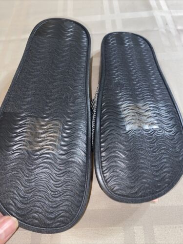JUICY COUTURE WANDER SLIDE SANDALS FLIP FLOPS BLACK 8 M ~ NWT~ RARE FIND!