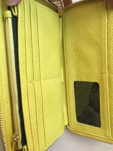 STEVE MADDEN WALLET WRISTLET CITRON STAMPED LOGO SILVER ZIPPER