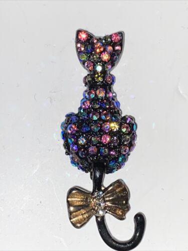 Betsey Johnson Swinging Black Cat Pave Frontal Earrings W Iridescent Rhinestones