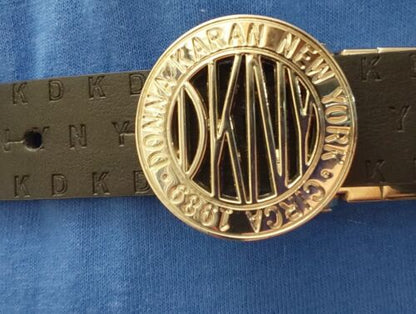 DKNY BELT REVERSIBLE BLACK LOGO TO SMOOTH RED SILVER LOGO BUCKLE "TAKE A LOOK"
