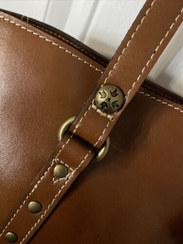 Patricia Nash Set~Isla Wristlet & Treviso Large Tote Shoulder Bag Brown Leather