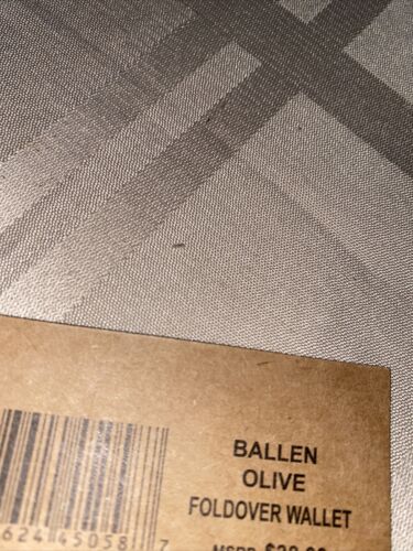 STEVE MADDEN Woman's Wallet Bifold BALLEN-G Soft Textured GREEN- BEAUTIFUL !!!
