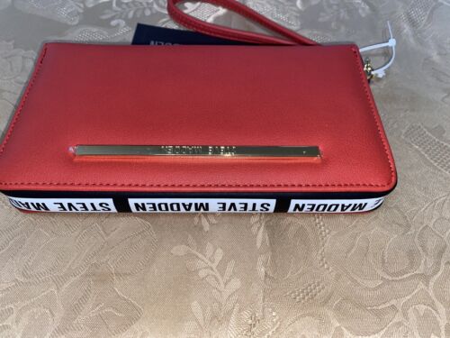 STEVE MADDEN WALLET WRISTLET RED WRAP AROUND LOGO SMOOTH TEXTURED