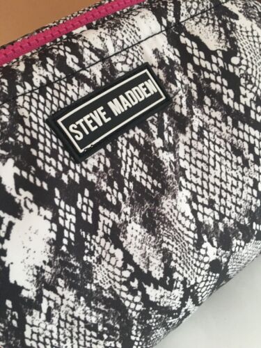 STEVE MADDEN FRAME COSMETIC WRISTLET NEW MSRP $42.00 REAR FIND