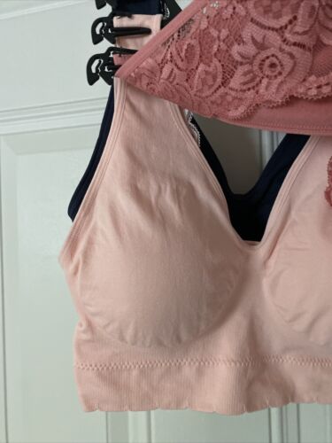 Delta Burke 3-Pack Seamless Bras Size 1X Soft Comfort Lounge Removable Pads NEW