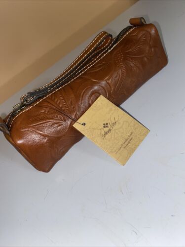 Patricia Nash Isla Oblong Tooled Florence Leather Wristlet Style P50607 NEW