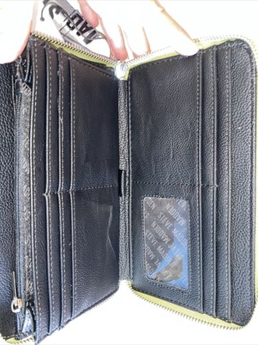 STEVE MADDEN WALLET/WRISTLET LIME (SOFT GREEN) SMOOTH TEXTURED LOGO STRAP- CUTE!