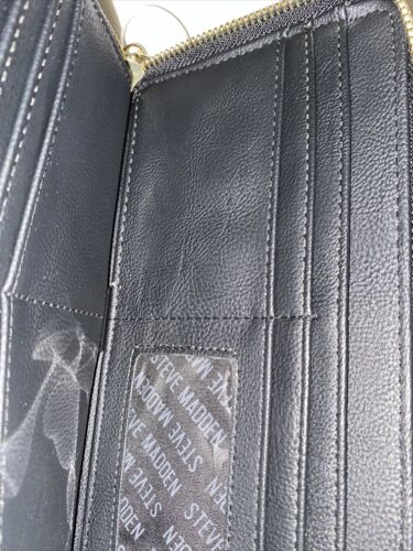 STEVE MADDEN WALLET WRISTLET BLACK STAMPED LOGO VERY DIFFERENT!!