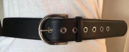 DKNY BELT REVERSIBLE DKNY LOGO ON ONE SIDE BLACK ON THE OTHER SKINNY MSRP $38.00