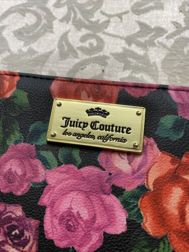 JUICY COUTURE Wallet- Wristlet Zip Around Black-Rose Print  Single Zip Large New