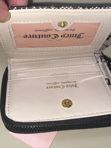 JUICY COUTURE  HEART STAT BLACK VALENTINES COIN PURSE ZIP AROUND WALLET UNIQUE!!
