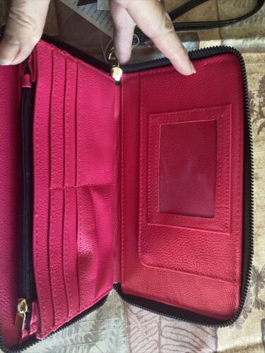 Betsey Johnson Zip Around Wallet/Wristlet HEARTS BLACK PATENT ELEGANT & Cute!!