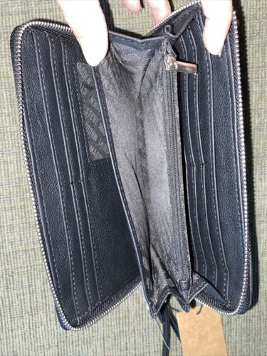 STEVE MADDEN WALLET WRISTLET BLACK SMOOTH TEXTURED SILVER ZIPPER- JUST UNIQUE!!