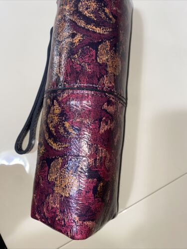 Patricia Nash Isla Oblong Italian Leather Wristlet Style A035399 Vintage Floral