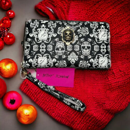 Betsey Johnson Zip Around Wristlet Wallet SKULLS~ Black & White~Gold UNIQUE!