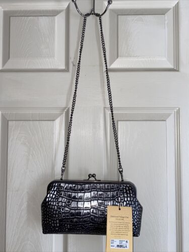 Patricia Nash Potenaz Kisslock Frame Crossbody Clutch Silver Leather chain strap