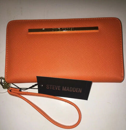 STEVE MADDEN WALLET WRISTLET ORANGE SMOOTH TEXTURE GOLD ZIPPER