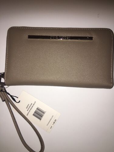 STEVE MADDEN WALLET~ WRISTLET~MUSHROOM SMOOTH TEXTURED~SILVER HARDWARE~UNIQUE!