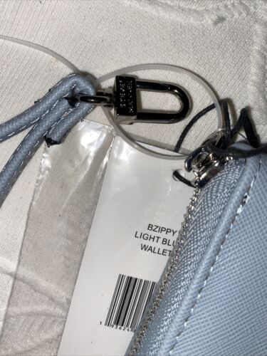 STEVE MADDEN WALLET WRISTLET BLUE (LIGHT-BLUE) SMOOTH TEXTURED