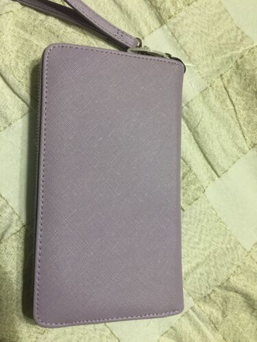 STEVE MADDEN WALLET WRISTLET LAVENDER SMOOTH TEXTURED SILVER ZIP "OH WHAT COLOR"