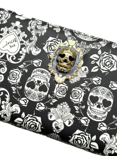 Betsey Johnson Zip Around Wristlet Wallet SKULLS~ Black & White~Gold UNIQUE!