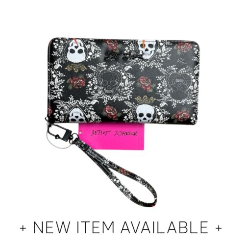 Betsey Johnson Zip Around Wristlet Wallet SKULLS~Multicolor~All Year HALLOWEEN!￼