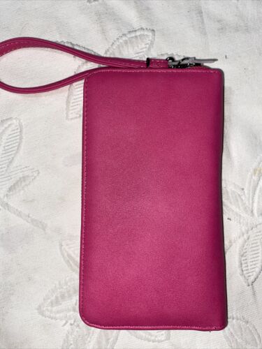 STEVE MADDEN WALLET WRISTLET ORGANIZER PINK SMOOTH TEXTURED MD1000X Beautiful!