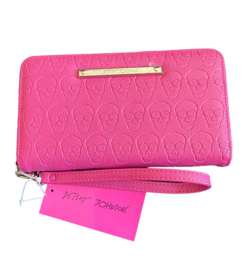 Betsey Johnson Zip Around Wristlet Wallet SKULLS~ Fuchsia~HALLOWEEN~ UNIQUE!