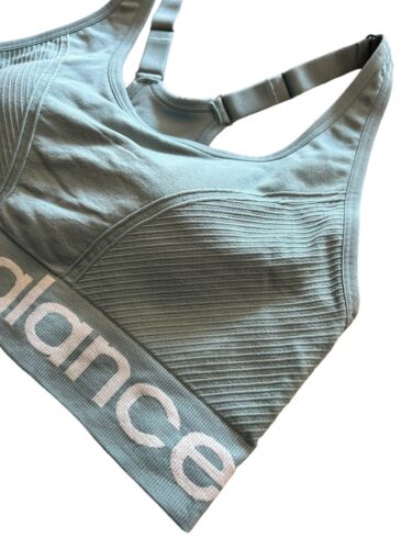 NEW BALANCE Medium Impact Sports Bra Style R000300~ Size XL~GREEN~ EXCELLENT FIT