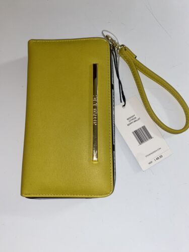 STEVE MADDEN WALLET WRISTLET CITRON WRAP AROUND LOGO SMOOTH FEEL SO DIFFERENT!!!