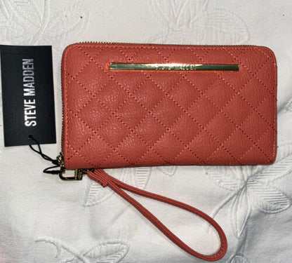 STEVE MADDEN WALLET WRISTLET COLOR PAPAYA DIAMOND QUILTED GOLD ZIPPER