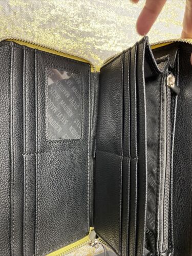 STEVE MADDEN WALLET WRISTLET YELLOW BUMPY TEXTURED SILVER IS BEAUTIFUL!!!