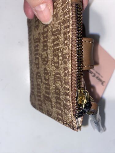 JUICY COUTURE GOTHIC LOGO CHESTNUT CHINO STATE. CARD CASE FOLD OVER-NEW MSRP $35