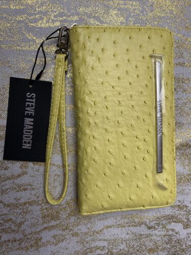STEVE MADDEN WALLET WRISTLET YELLOW BUMPY TEXTURED SILVER IS BEAUTIFUL!!!