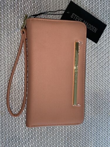 STEVE MADDEN WALLET WRISTLET PEACH SMOOTH TEXTURED BEAUTIFUL RETAIL $48