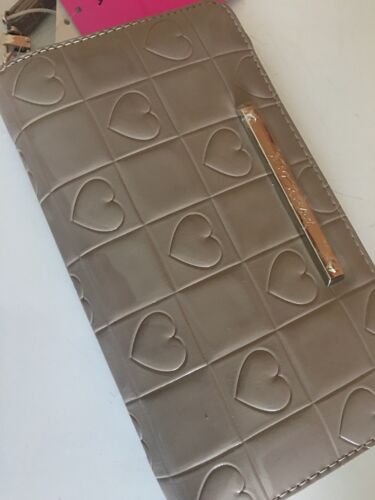 Betsey Johnson Zip Around Wristlet Wallet - STONE - Heart Design Patent NWT