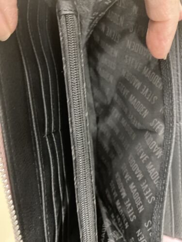 STEVE MADDEN PINK WALLET WRISTLET SMOOTH TEXTURED