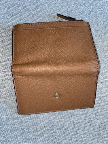 LODIS Pebbled Leather Compact Bifold Wallet  Cardholder Light Tan  New- CLASSY