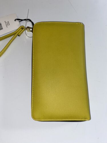 STEVE MADDEN WALLET WRISTLET CITRON WRAP AROUND LOGO SMOOTH FEEL SO DIFFERENT!!!