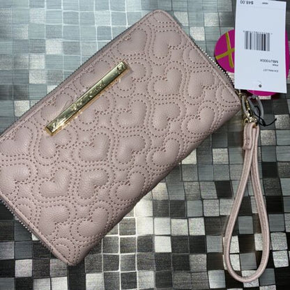 Betsey Johnson Zip Around Wallet/Wristlet Stitch Hearts 💕 MBJ1000X PINK CUTE!!!