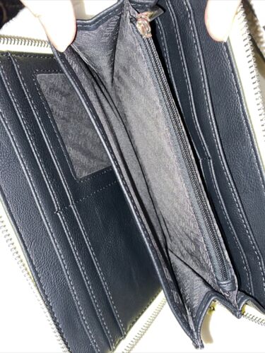 STEVE MADDEN WALLET WRISTLET PASTEL (YELLOW) SMOOTH TEXTURE SILVER ZIPPER PRETTY